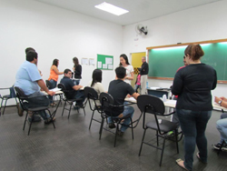 Futuros administradores estudam o comportamento do consumidor