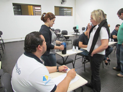Futuros administradores estudam o comportamento do consumidor